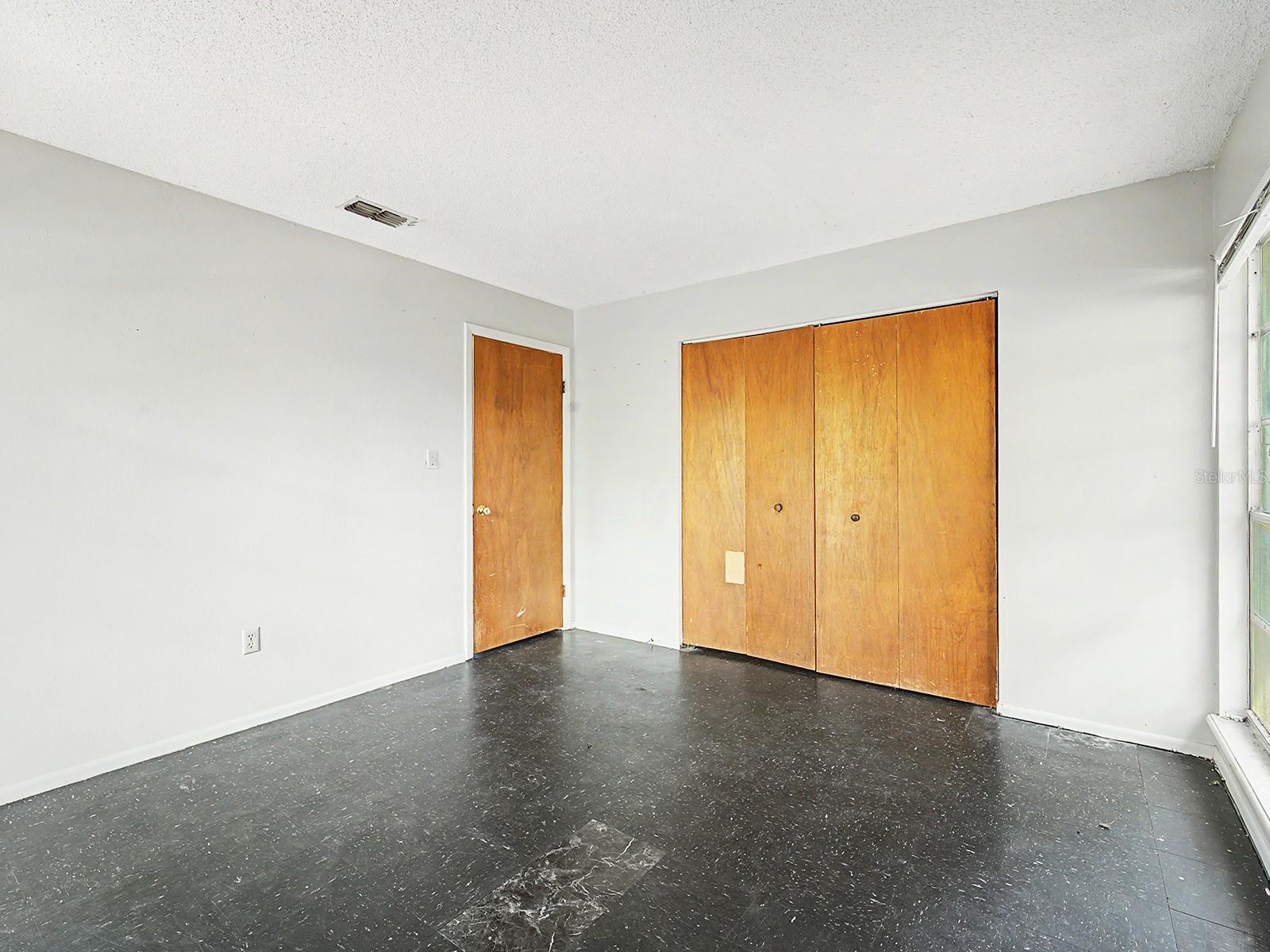 GREENFIELDS 01 - Residential Income