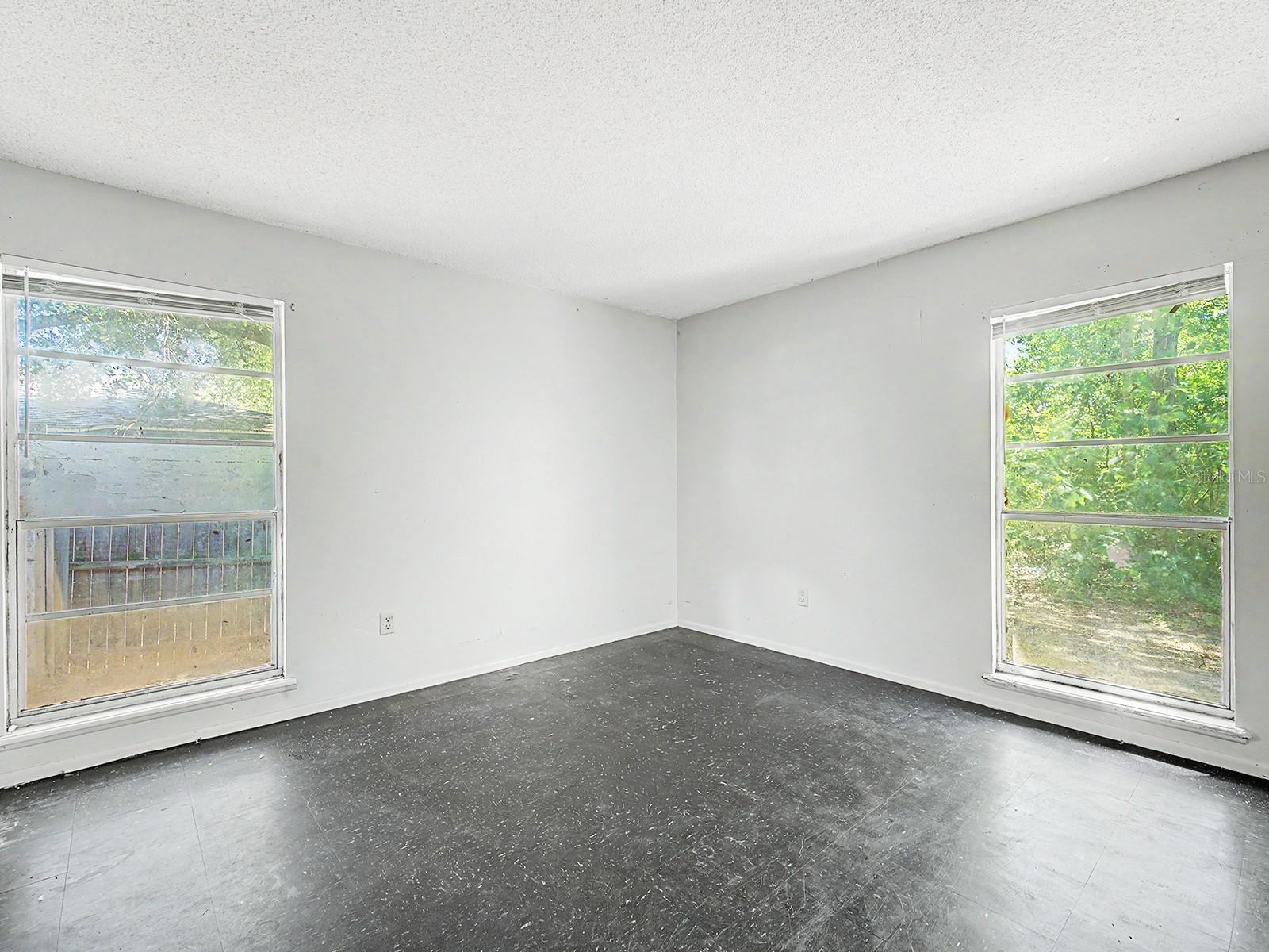 GREENFIELDS 01 - Residential Income