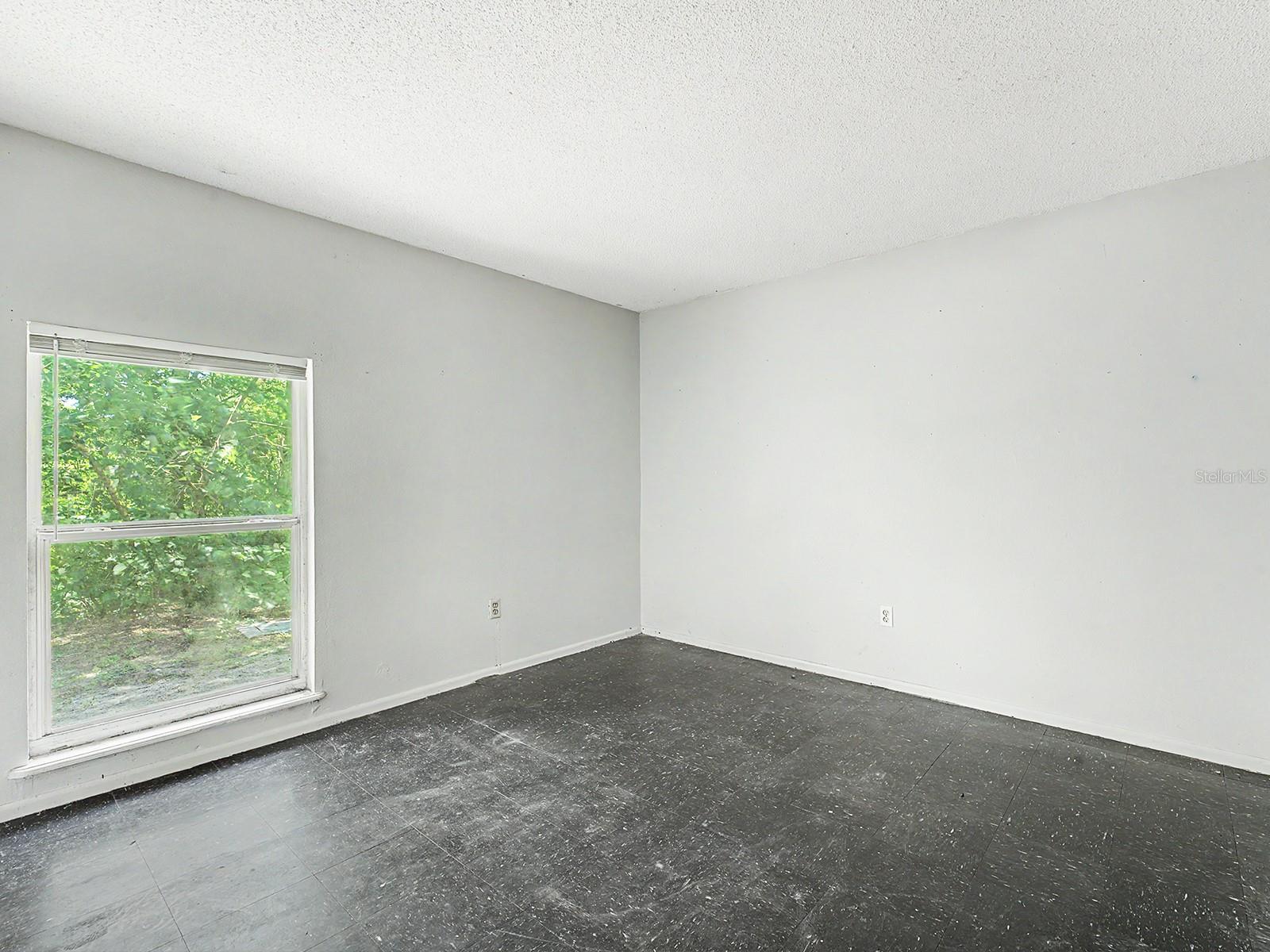 GREENFIELDS 01 - Residential Income