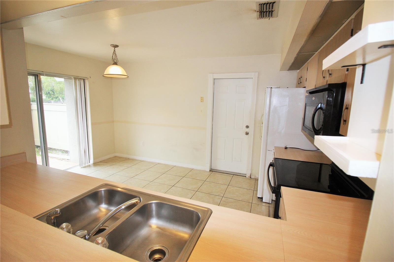 PHEASANT RUN AT ROSEMONT CONDO - Residential