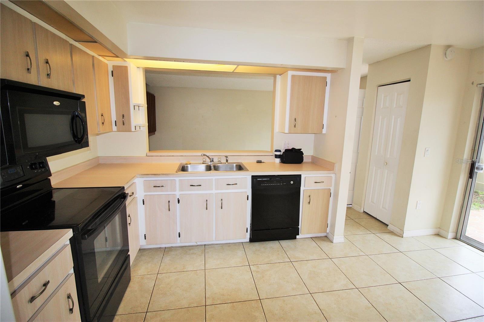 PHEASANT RUN AT ROSEMONT CONDO - Residential