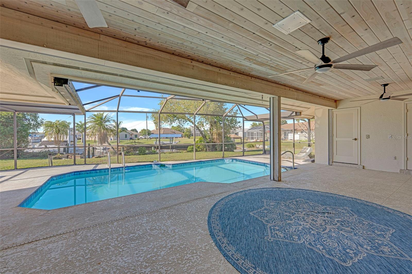 RIVER FOREST ISLAND - Residential