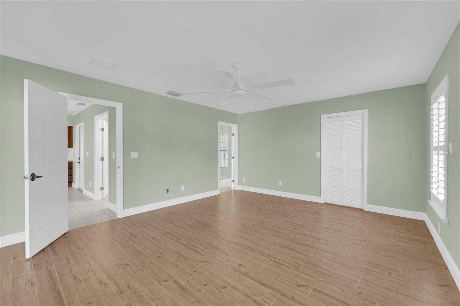 RIVER FOREST ISLAND - Residential