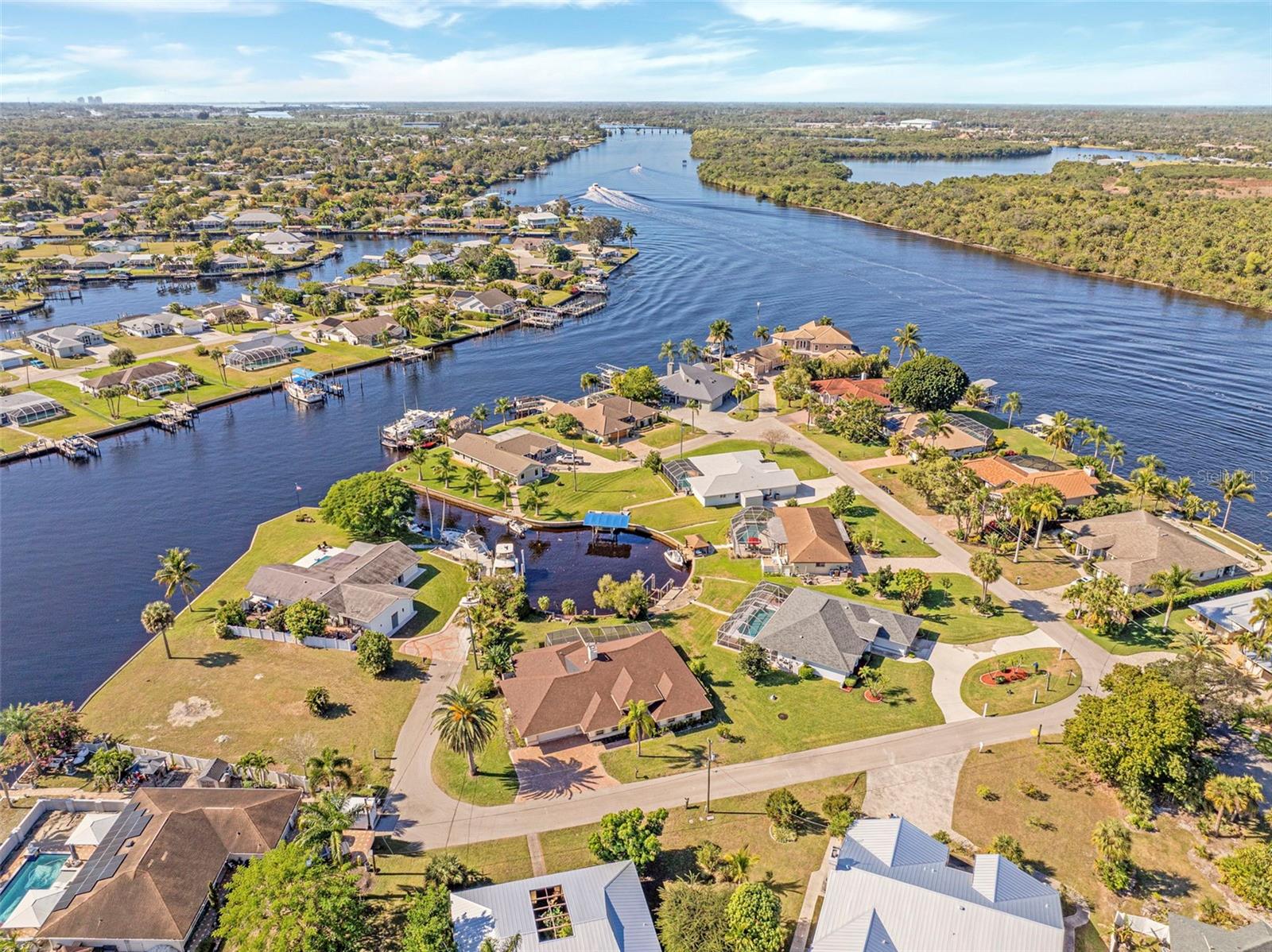 RIVER FOREST ISLAND - Residential