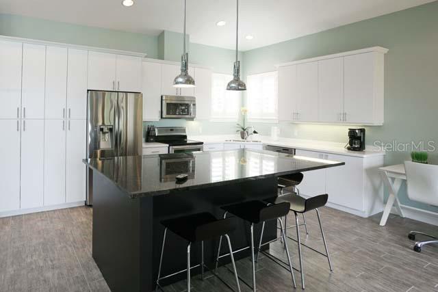 ACADEMY PARK PH IV & V - Residential Lease