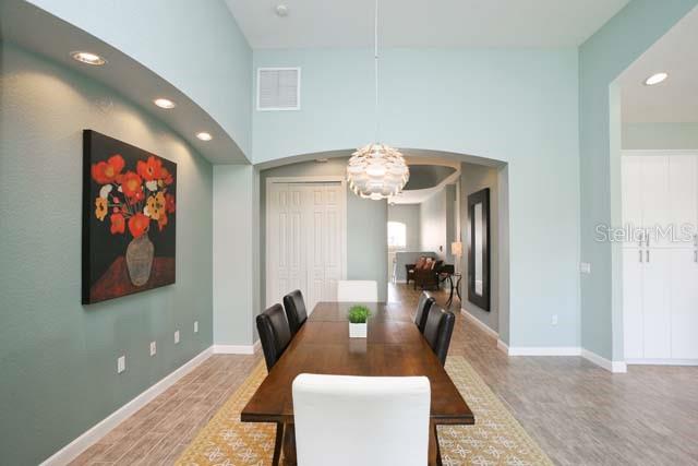 ACADEMY PARK PH IV & V - Residential Lease