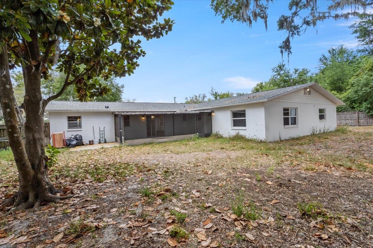 ROACH SUB - Residential Lease