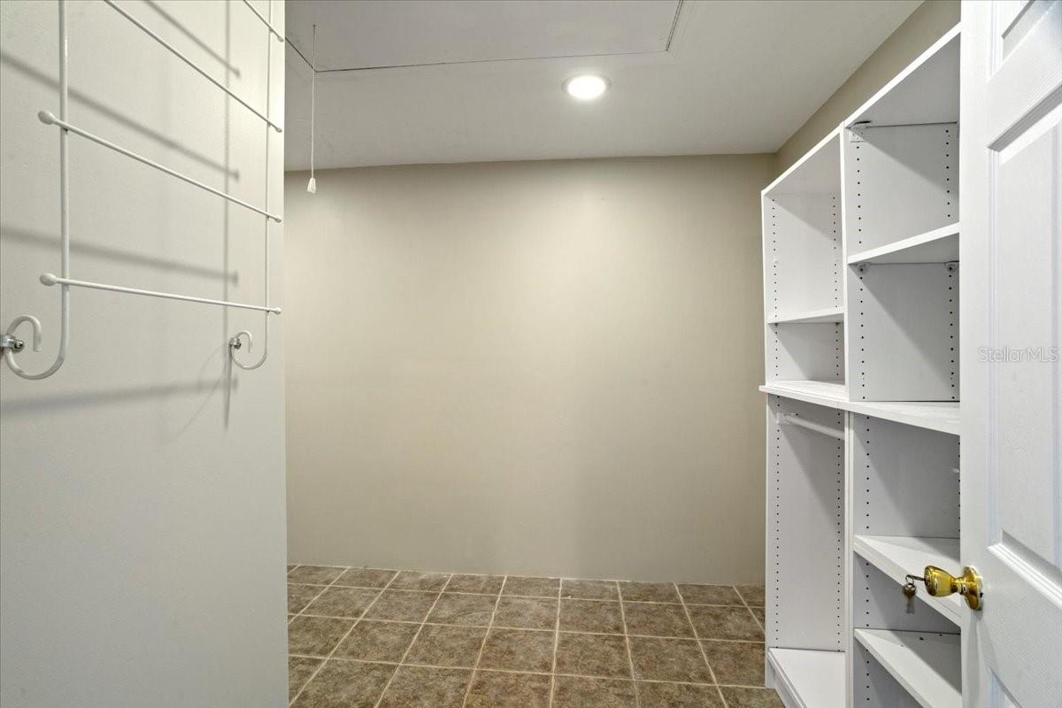 ROACH SUB - Residential Lease