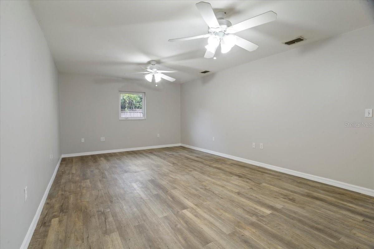 ROACH SUB - Residential Lease