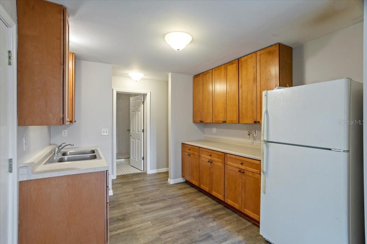 ROACH SUB - Residential Lease
