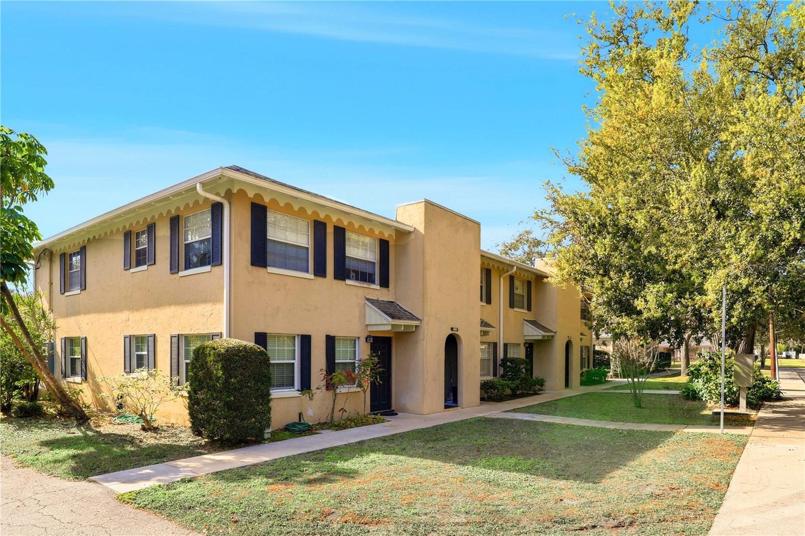 BRIARWOOD CONDO - Residential