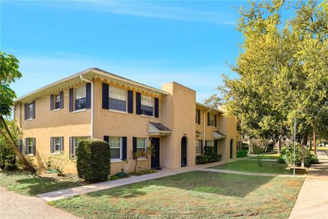 Photo of 1002 W Par Street #16, Orlando, FL 32804 (MLS # O6371731)