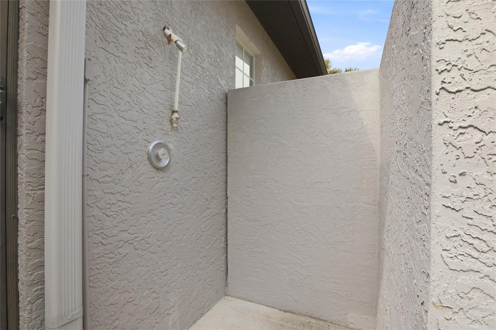MISSION VALLEY ESTATE SEC A - Residential