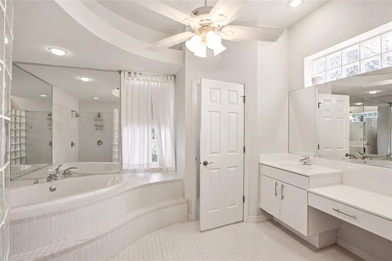 MISSION VALLEY ESTATE SEC A - Residential