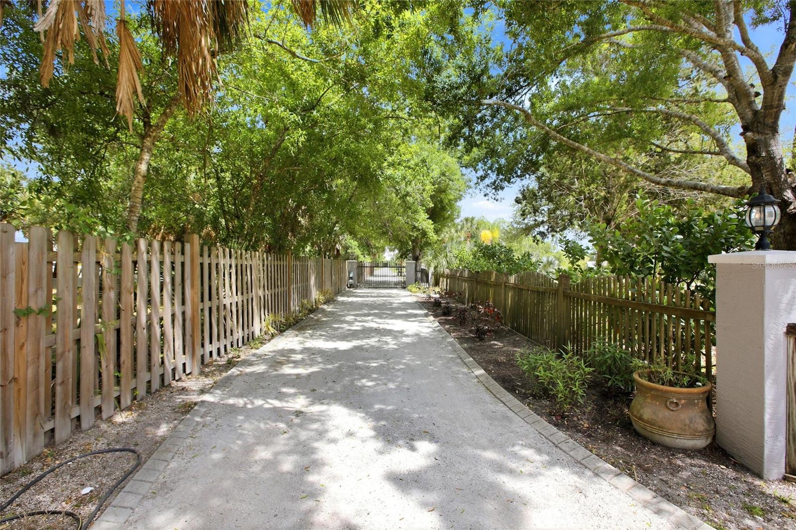 500 SUFFOLK CIR CIRCLE