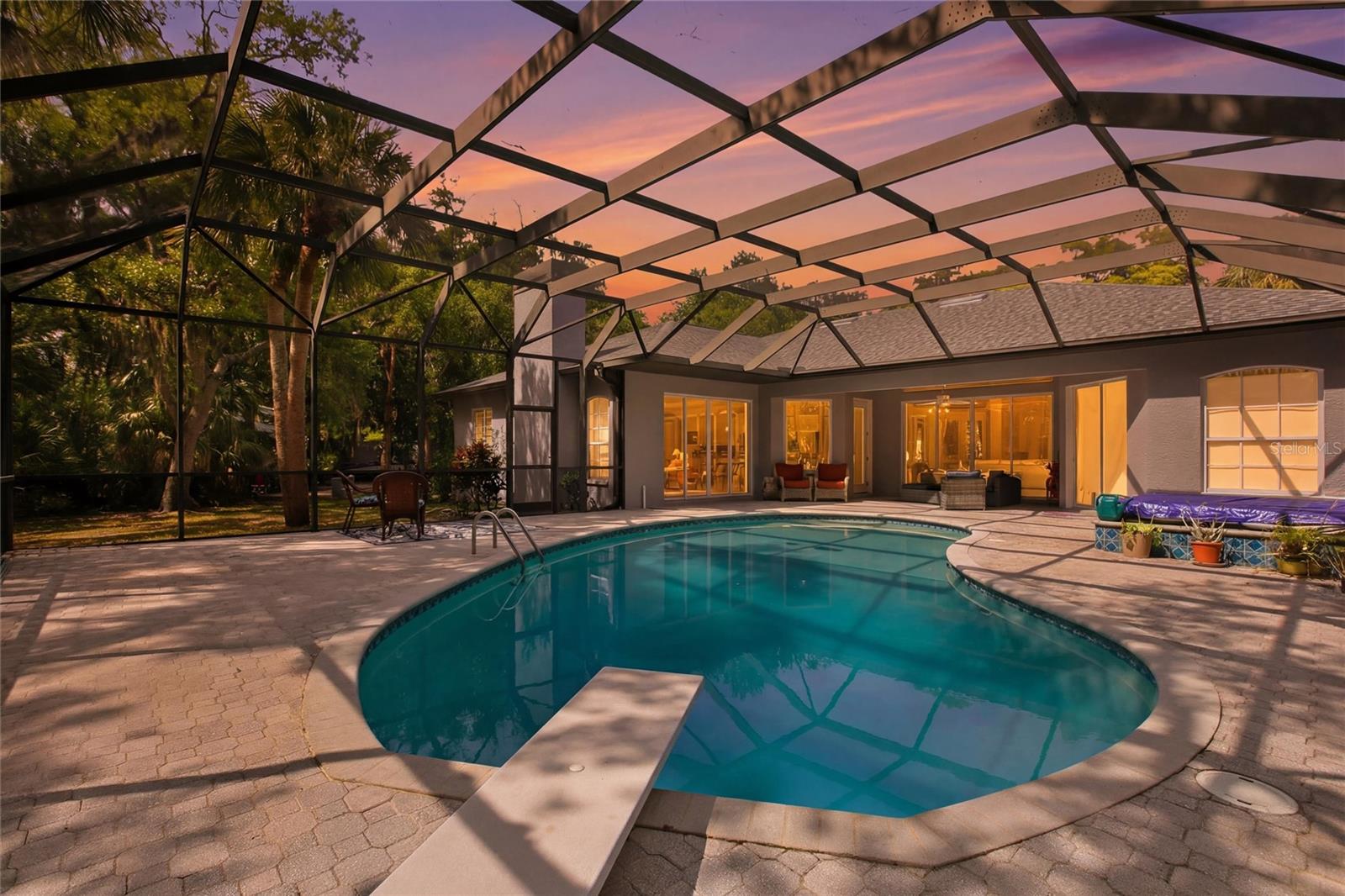 500 SUFFOLK CIR CIRCLE