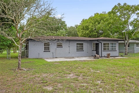 Tiny photo for 2012 Helms Avenue, Leesburg, FL 34748 (MLS # N6146401)