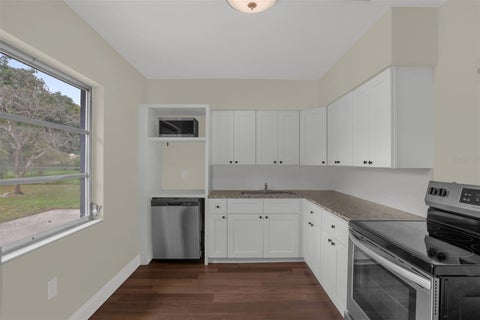 Tiny photo for 2012 Helms Avenue, Leesburg, FL 34748 (MLS # N6146401)