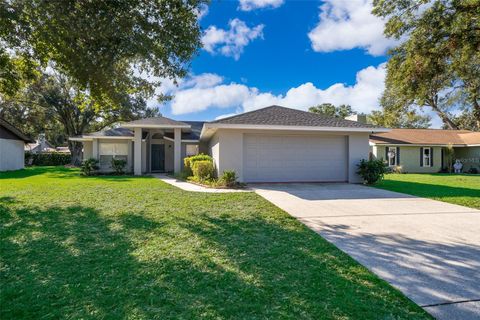 A home in AUBURNDALE