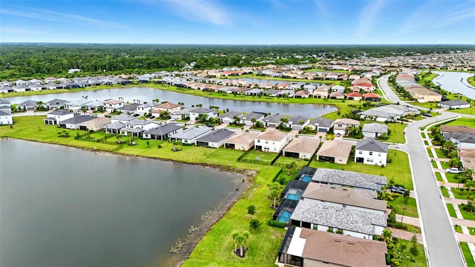 HAMPTON LKS/RIVER HALL SOUTH - Residential