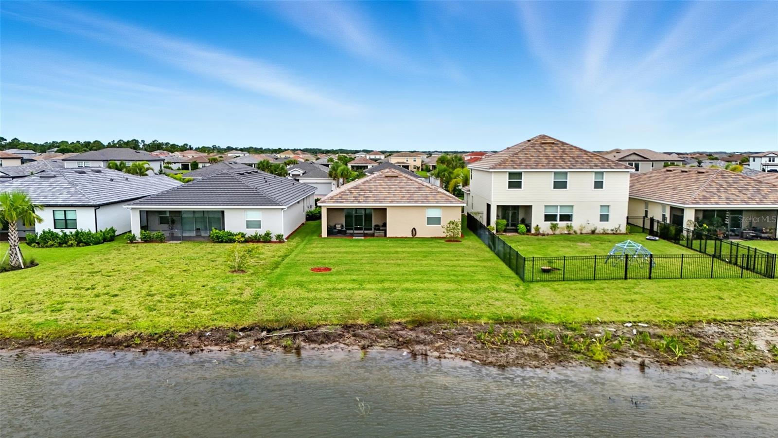 HAMPTON LKS/RIVER HALL SOUTH - Residential