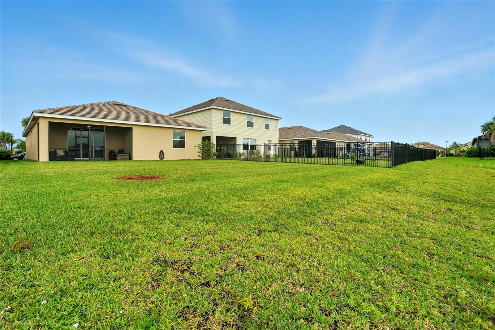 HAMPTON LKS/RIVER HALL SOUTH - Residential