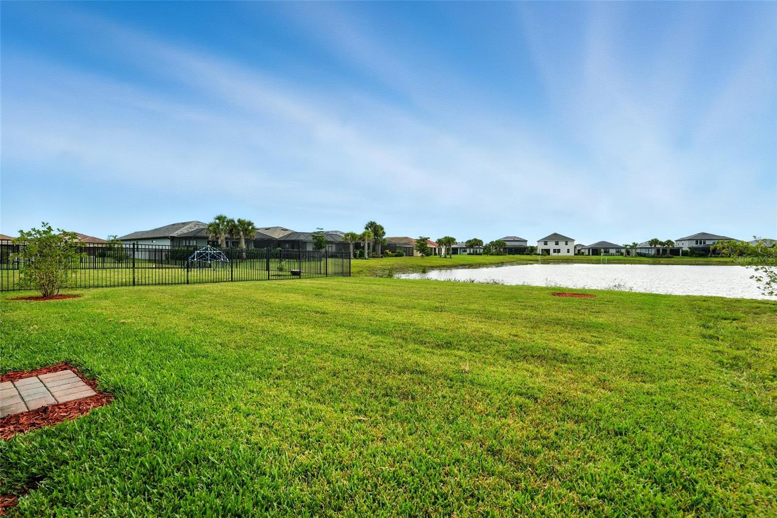 HAMPTON LKS/RIVER HALL SOUTH - Residential