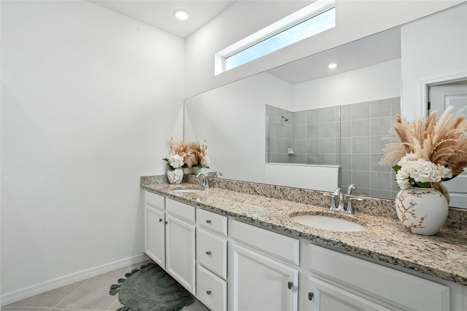 HAMPTON LKS/RIVER HALL SOUTH - Residential