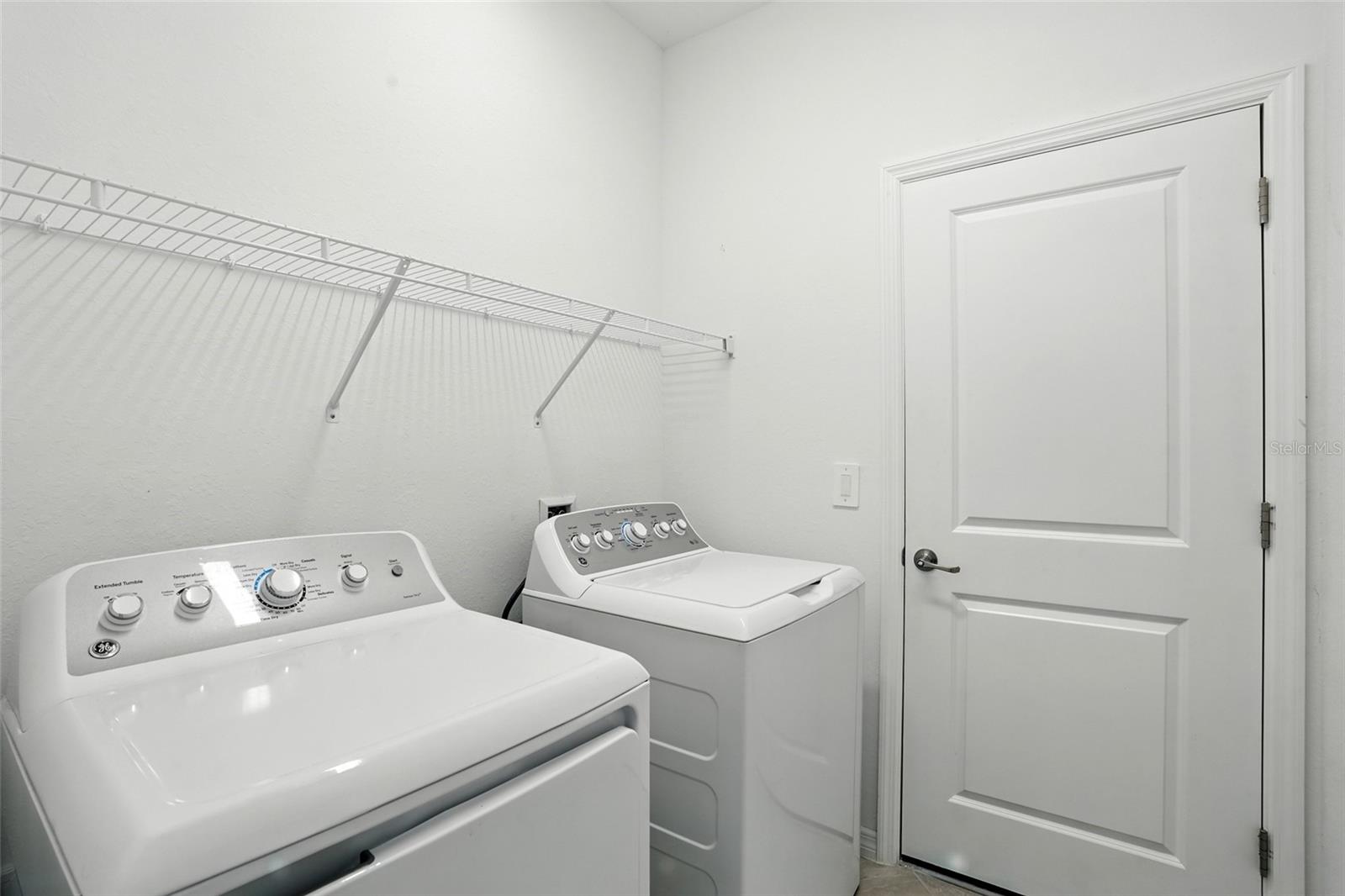 HAMPTON LKS/RIVER HALL SOUTH - Residential