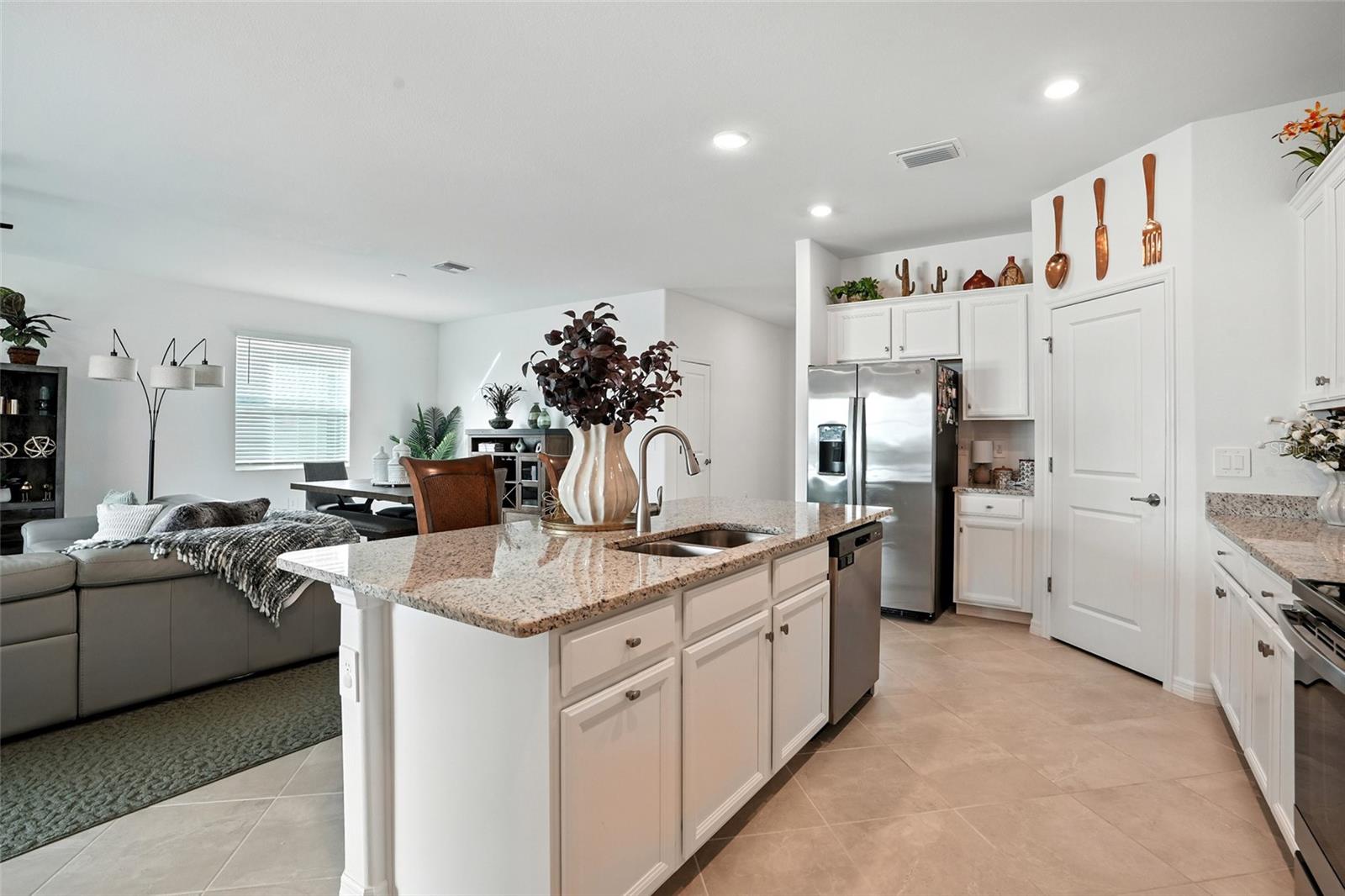 HAMPTON LKS/RIVER HALL SOUTH - Residential