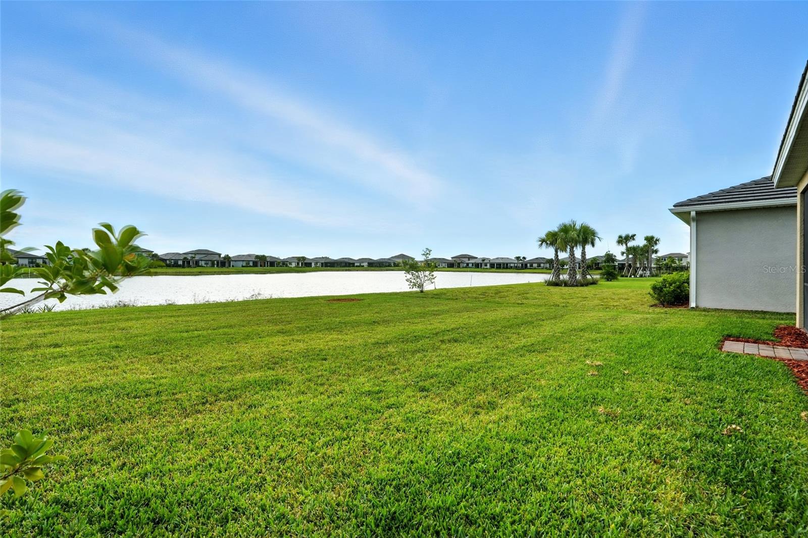 HAMPTON LKS/RIVER HALL SOUTH - Residential