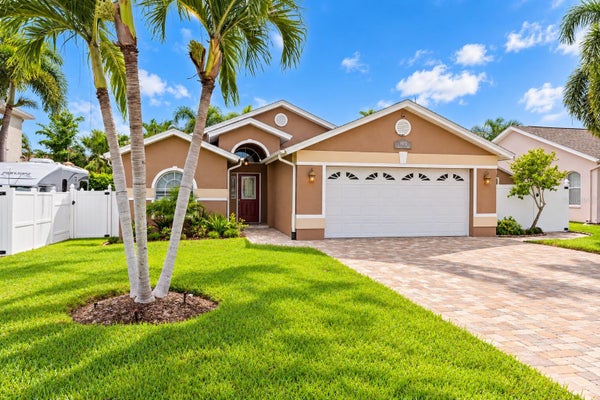 10612 LAKE VISTA DR, SEMINOLE, FL 33772 - Image aaa07db3560760a8becb9f9865bdcd41/1621995828