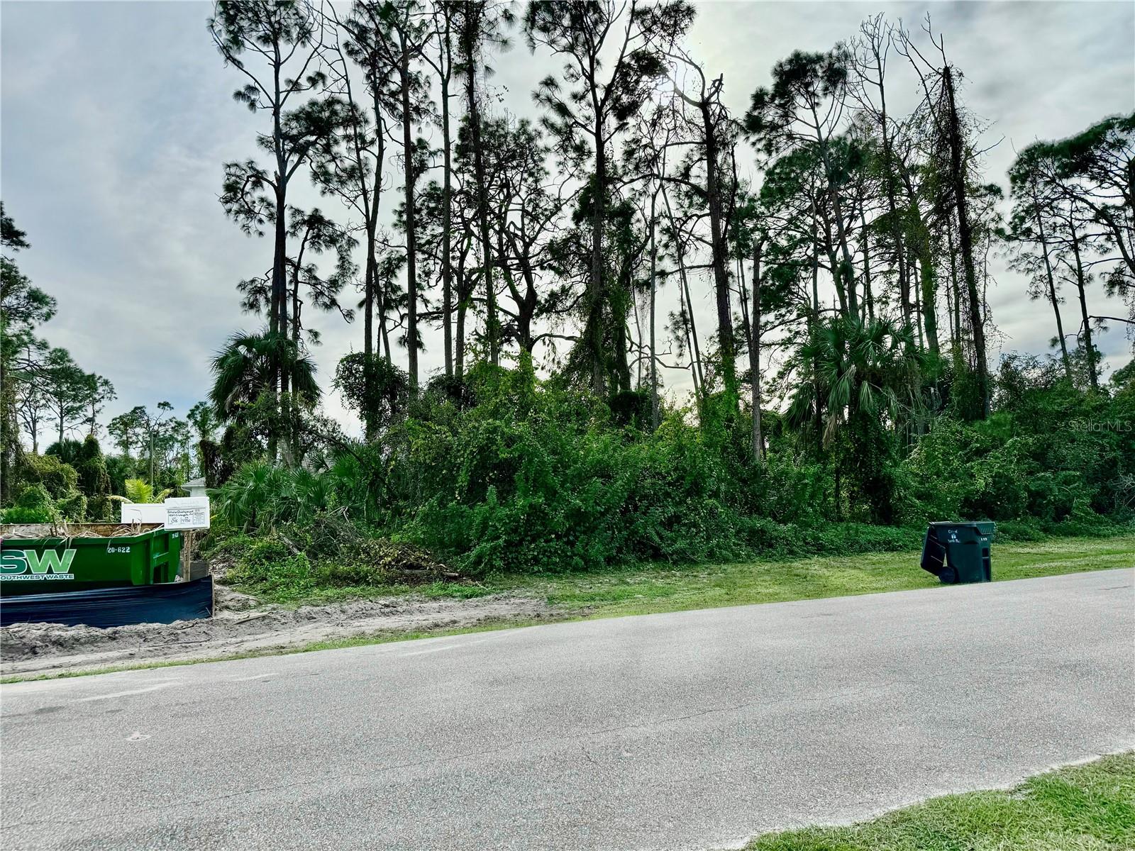 PORT CHARLOTTE SUB 52 - Land