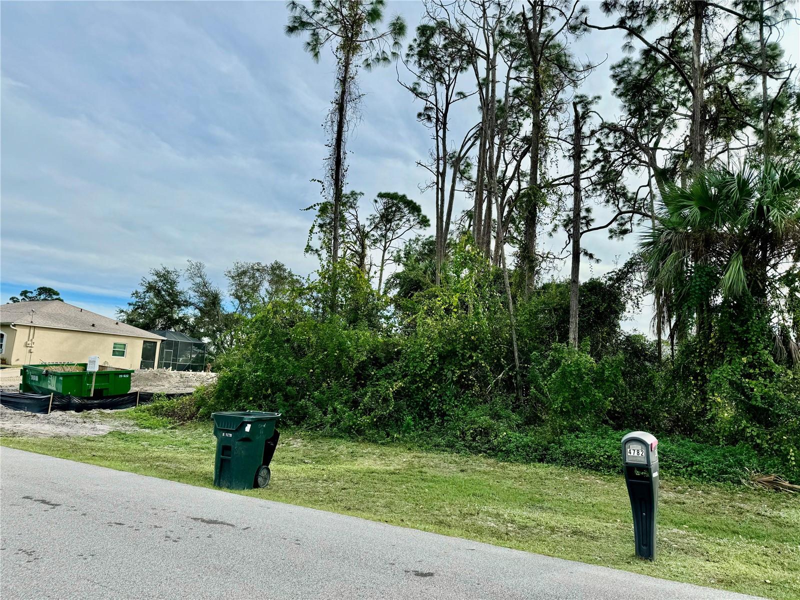 PORT CHARLOTTE SUB 52 - Land