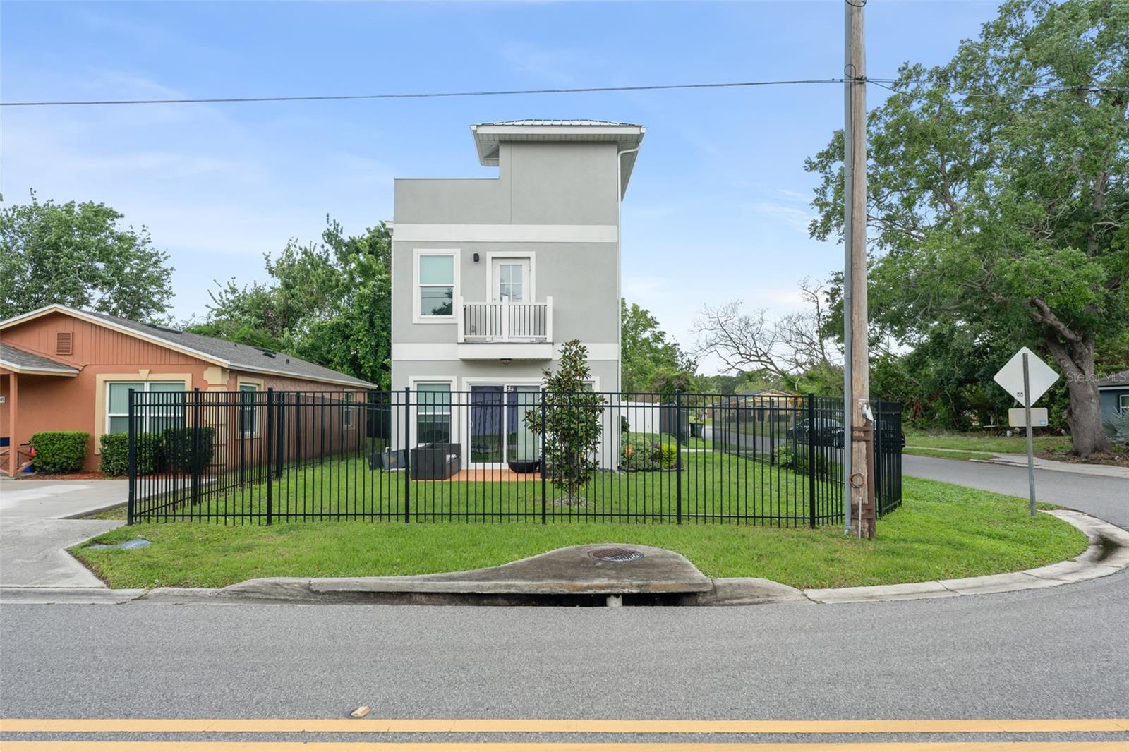 MIDWAY - Residential