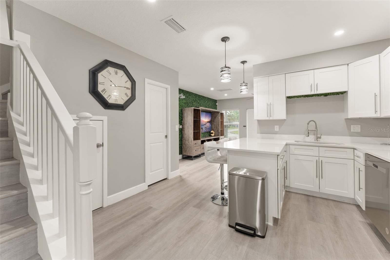 MIDWAY - Residential