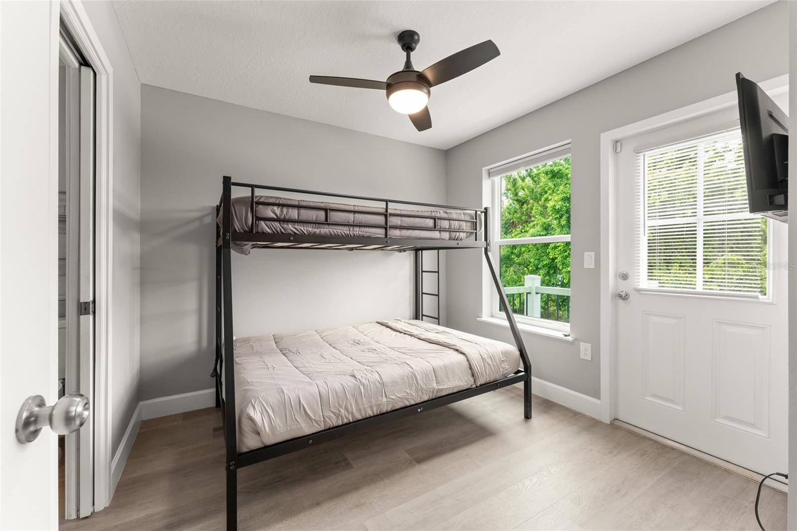 MIDWAY - Residential