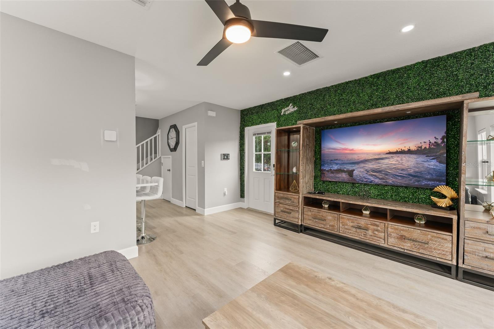 MIDWAY - Residential