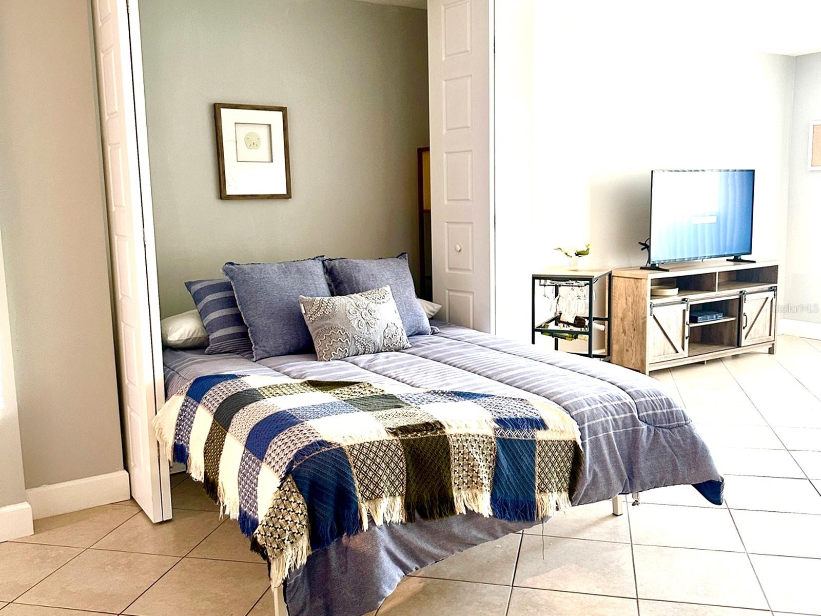 BAY ISLAND GROUP 4A - Residential Lease