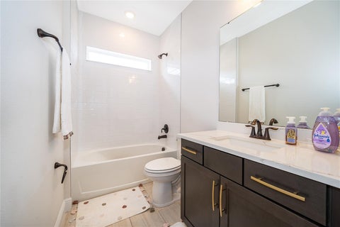Tiny photo for 16009 Volterra Point, Montverde, FL 34756 (MLS # O6440894)