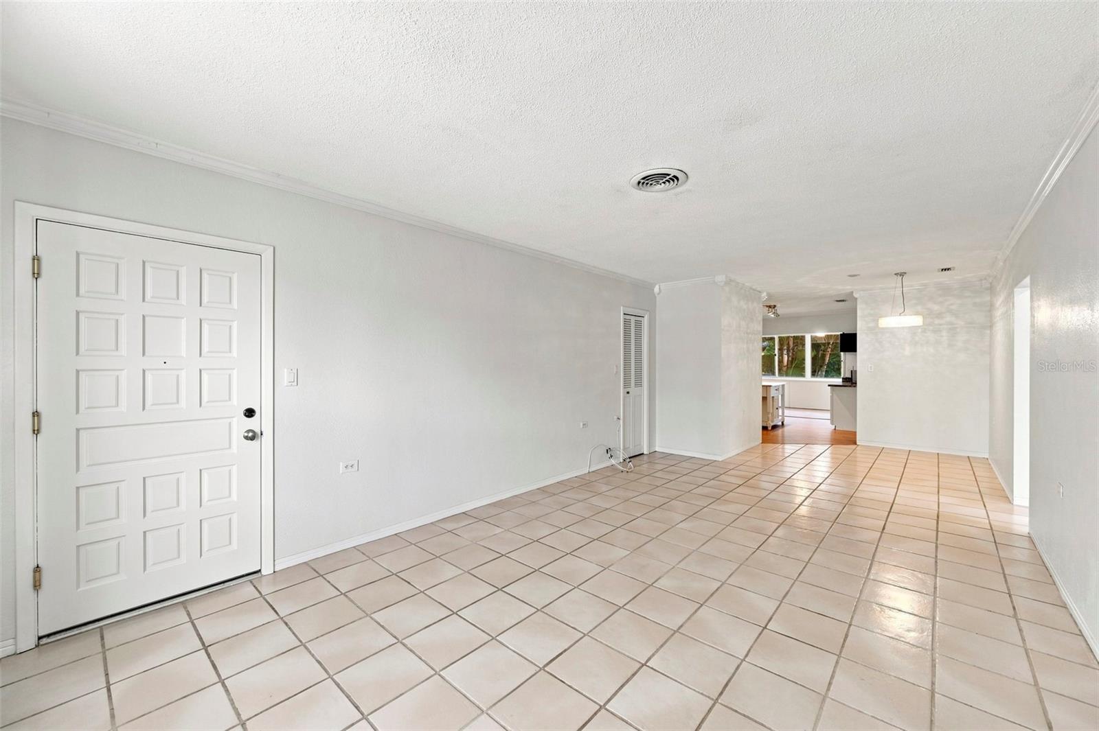 1342 SNELL ISLE BOULEVARD NE 4