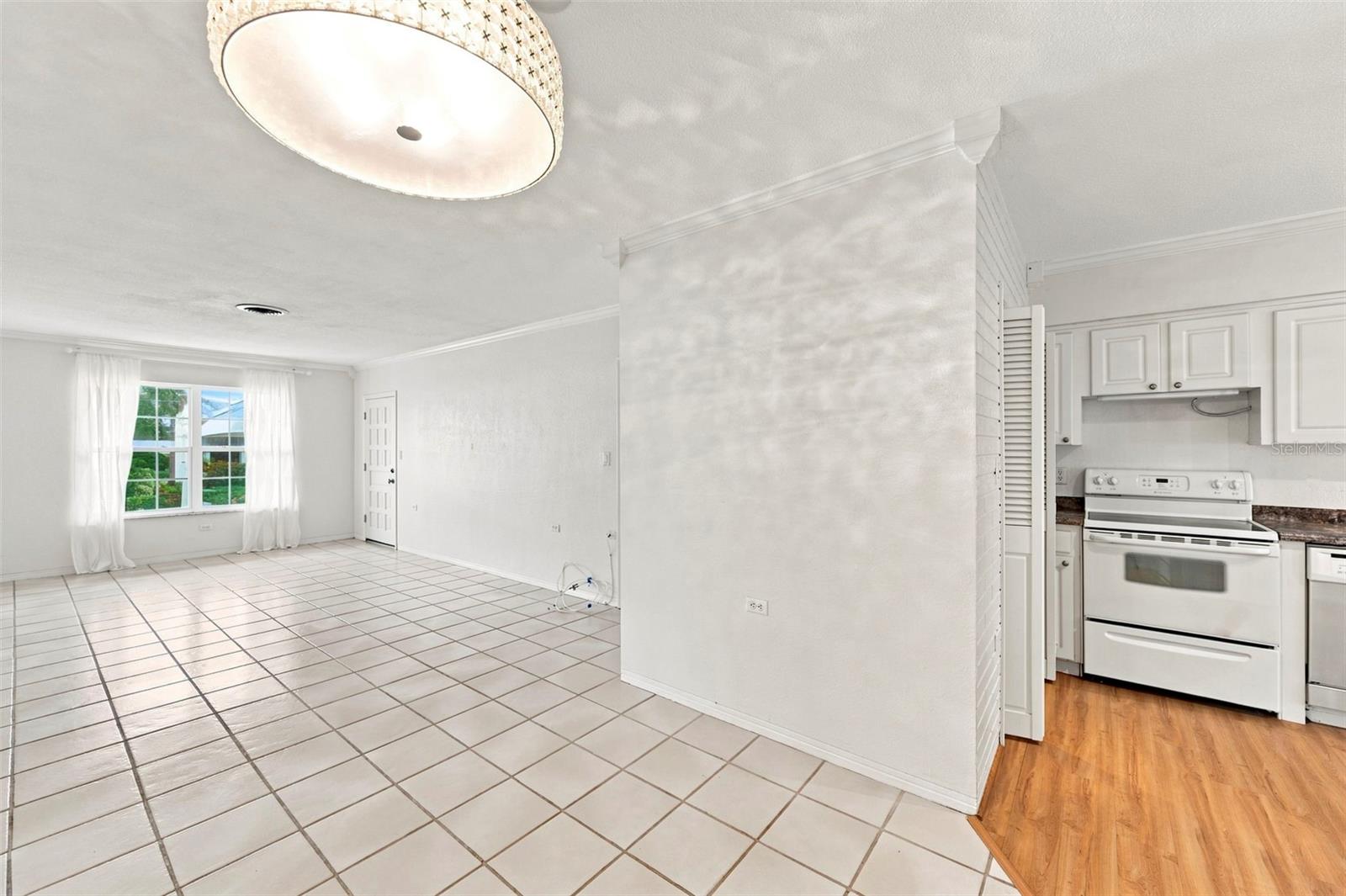 1342 SNELL ISLE BOULEVARD NE 4
