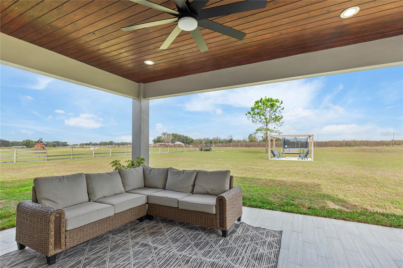 DRAKE ESTATES SUB - Residential