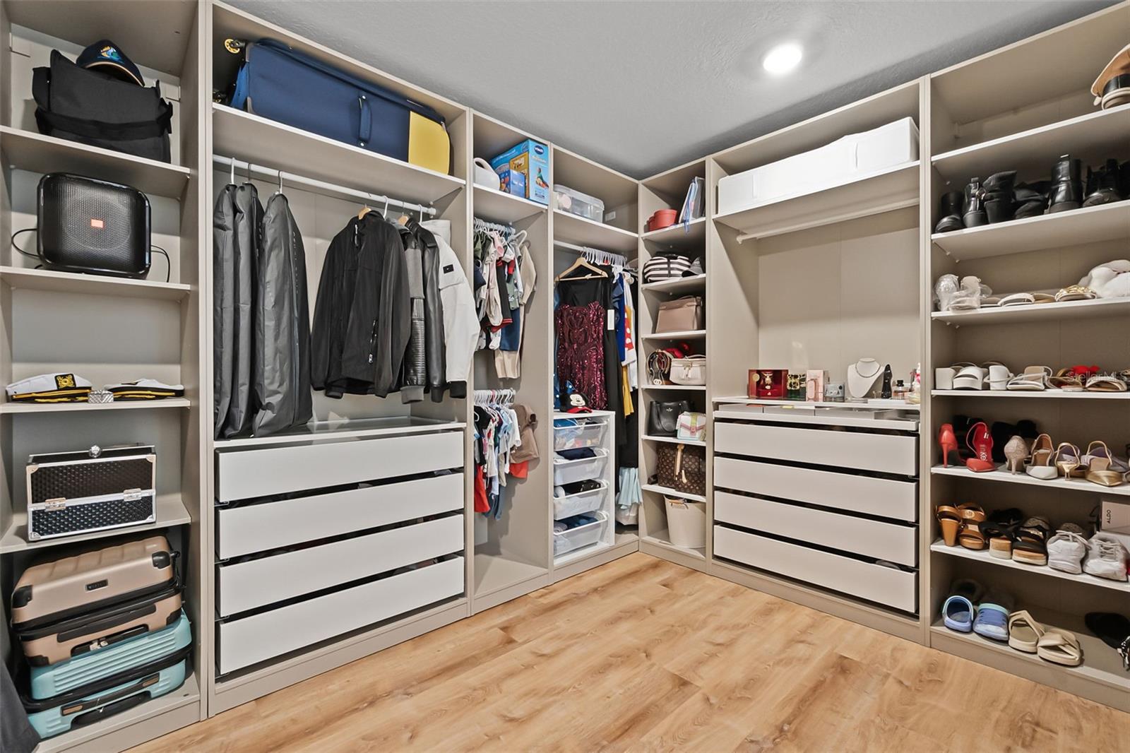 LAWSON DUNES SUB - Residential