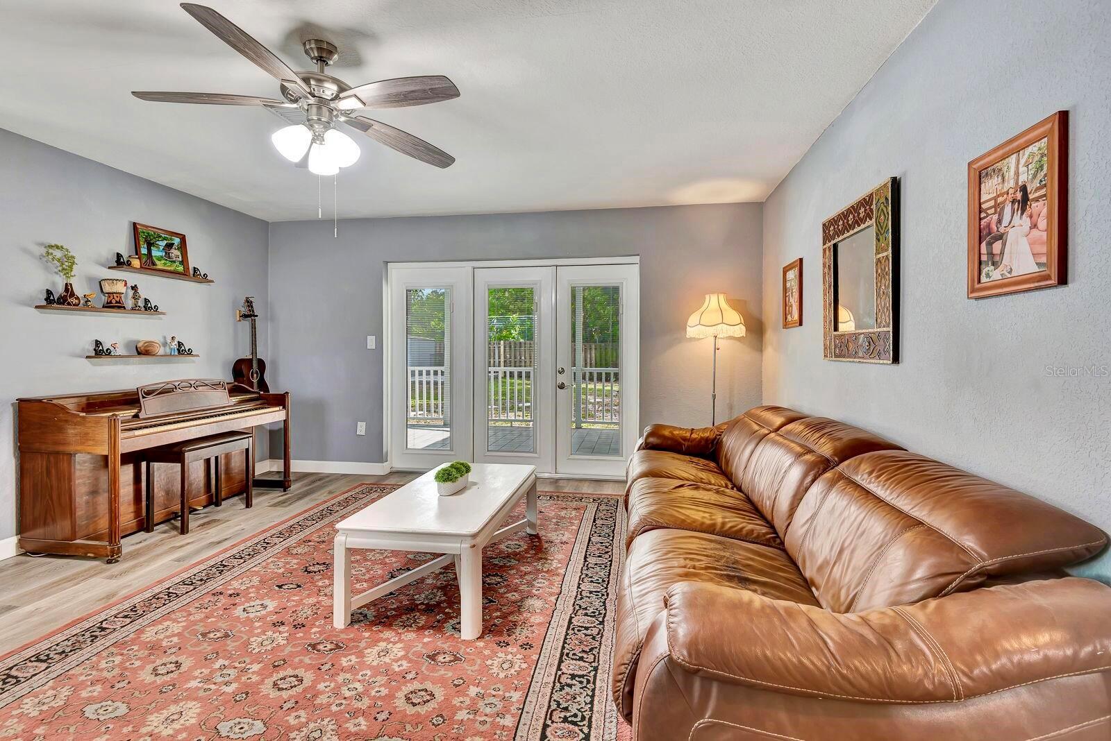 COLLEGE HEIGHTS - Residential