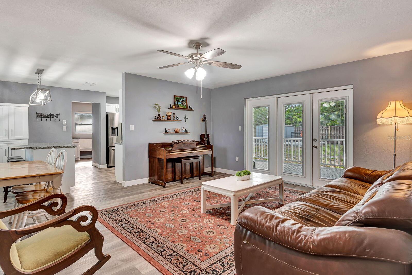 COLLEGE HEIGHTS - Residential