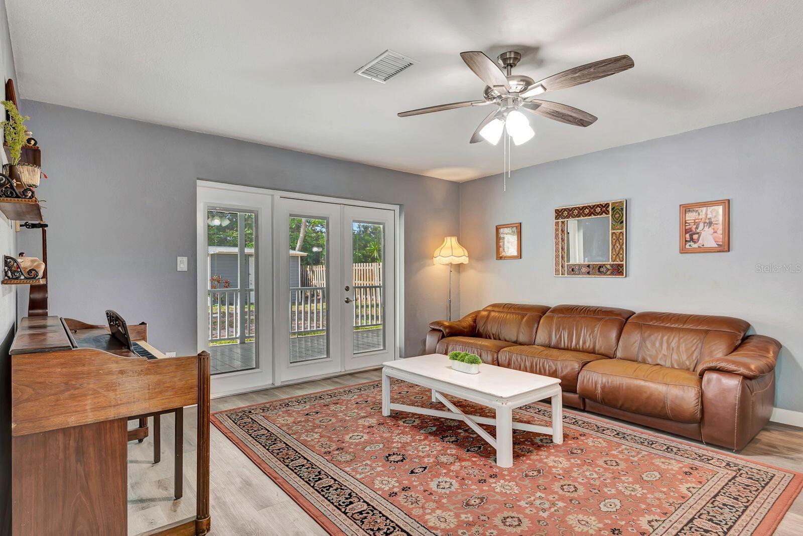 COLLEGE HEIGHTS - Residential