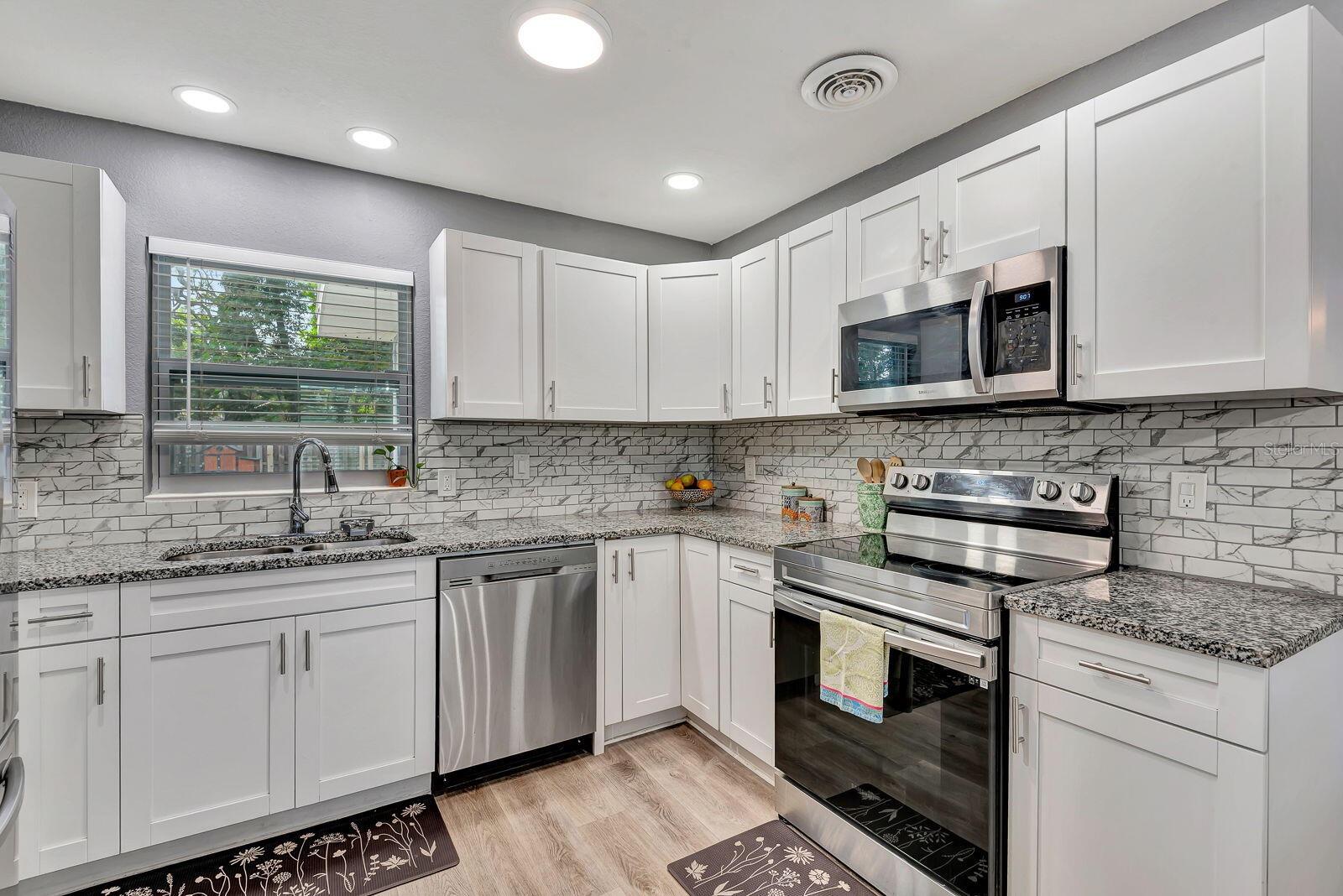 COLLEGE HEIGHTS - Residential