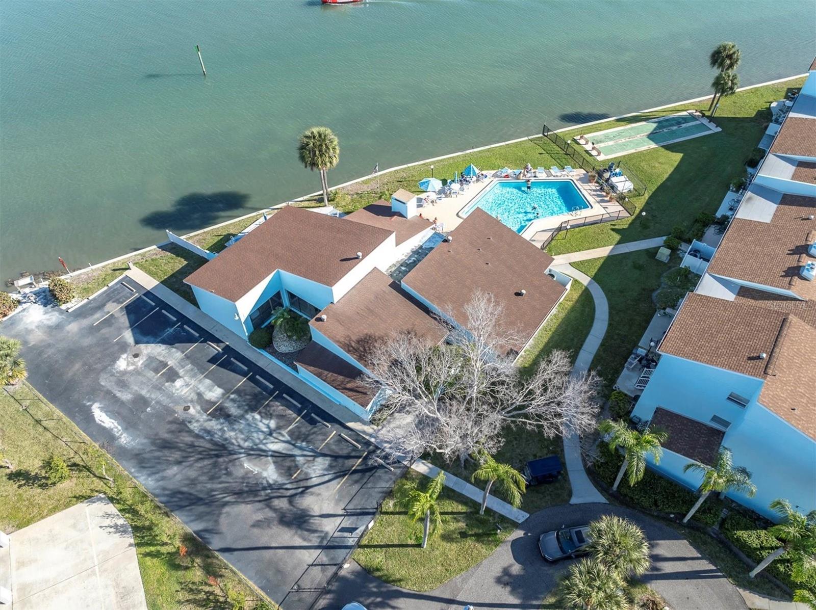 WINDRUSH COVE PH 1 CONDO - Residential