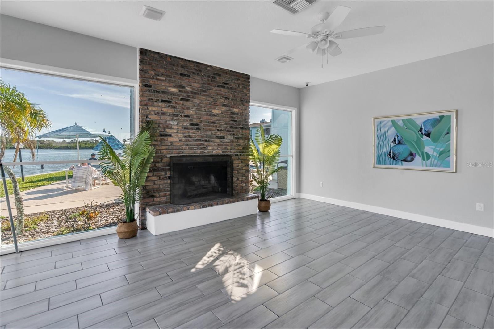 WINDRUSH COVE PH 1 CONDO - Residential